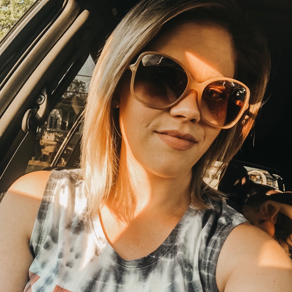 Meet your Posher, Courtney